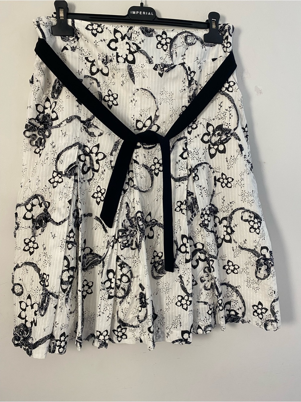 Black & White Floral A-Line Skirt with Belt